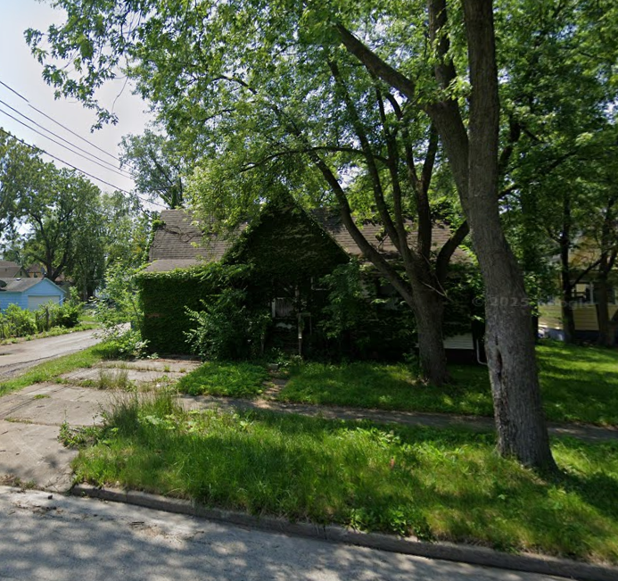 1254 E Bourbonnais St photo