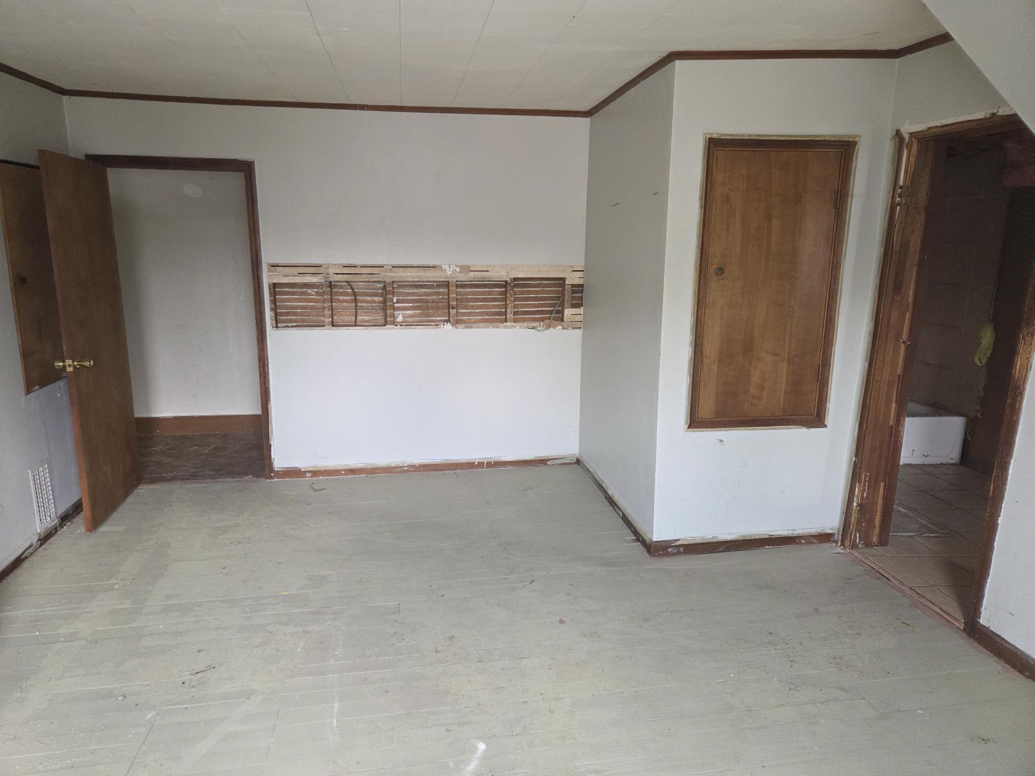980 S 6th Avenue photo